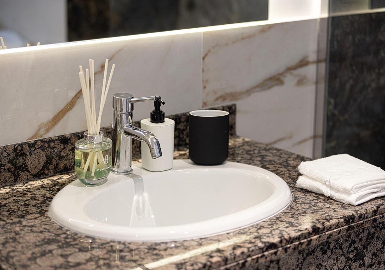 Luxury Beachfront 2Bd Apt, Shams, Jbr Dubai Buitenkant foto